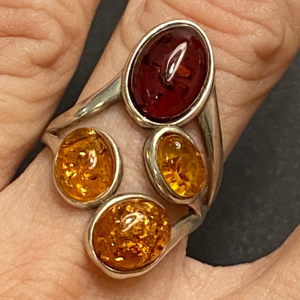 Vintage European Sterling Silver The Genuine Gemstone Company Baltic Amber Ring